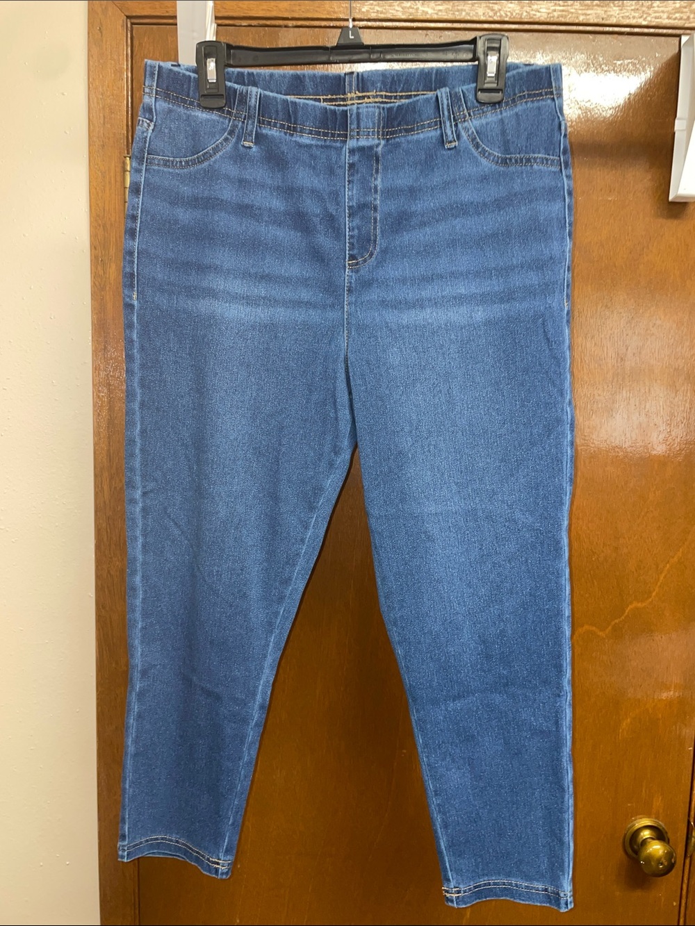 Serra Women's Dark Blue Pull-On Capri Jeggings